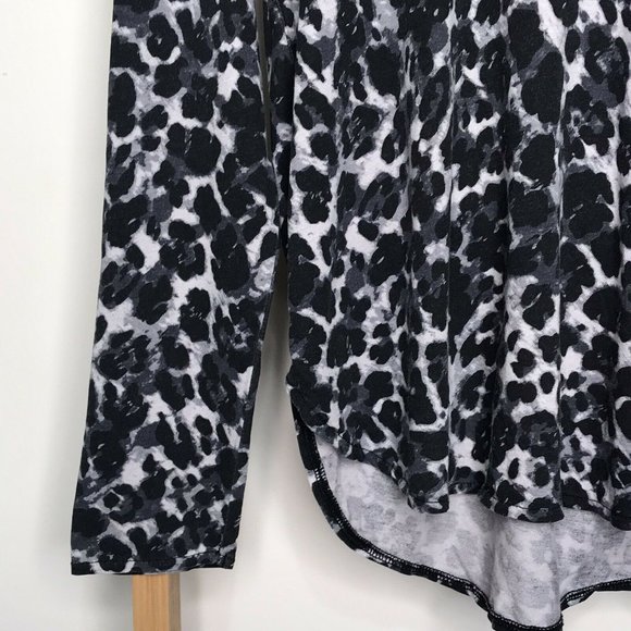 SOLD Witchery Animal Print Crew Neck Top XS - Picture 6 of 12